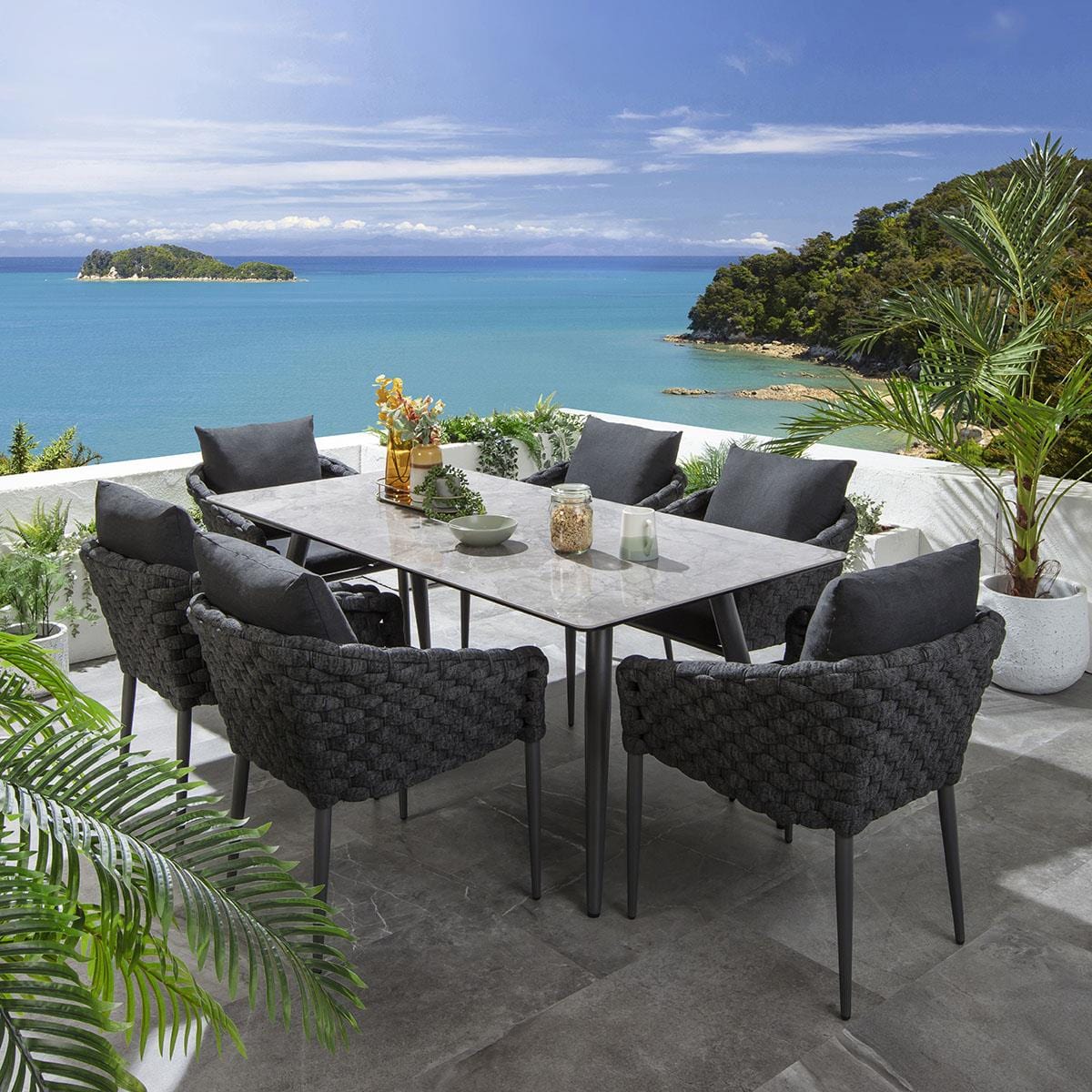 Outdoor Seating Dining